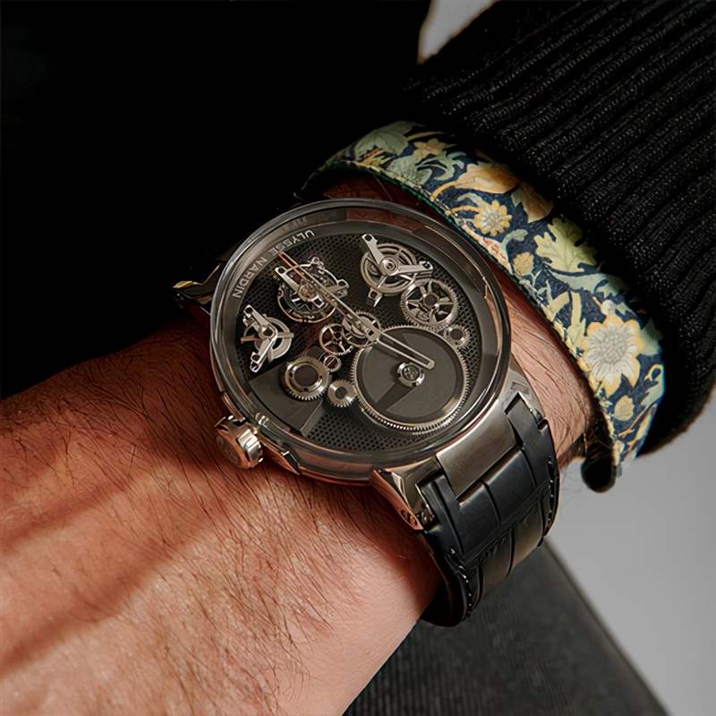 腕表和手鐲哪一個更適合你-復(fù)刻表