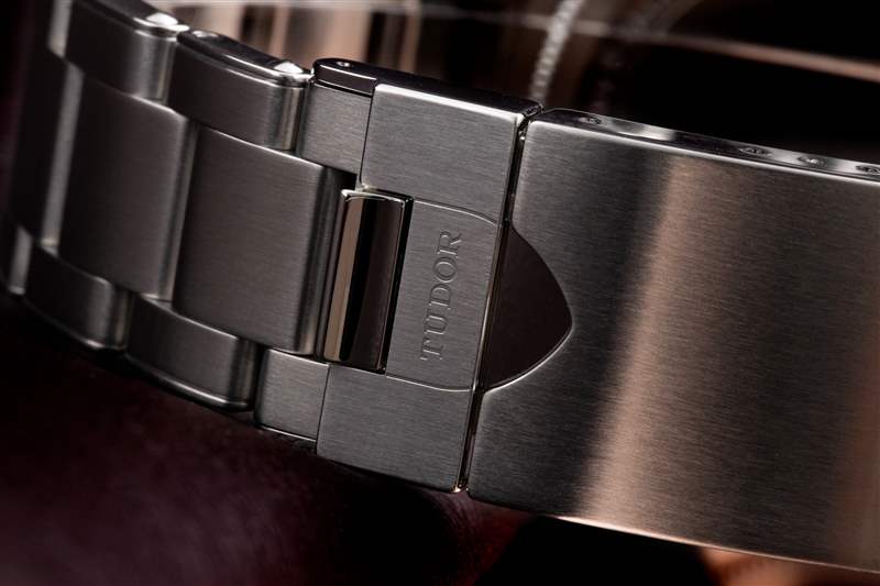 動手實踐：帝舵黑灣計時腕表大踏步前進-復(fù)刻表