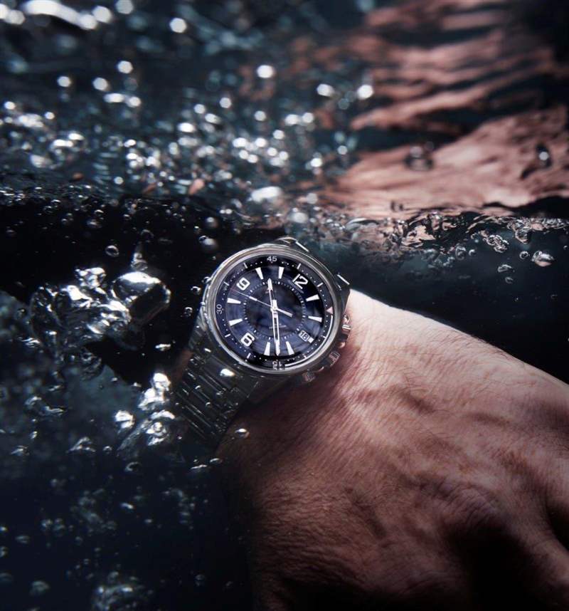 班奈迪克康柏拜區(qū)戴積家拍大片！「奇異博士」受訪點名「索爾、鋼鐵人」私品味-復刻表