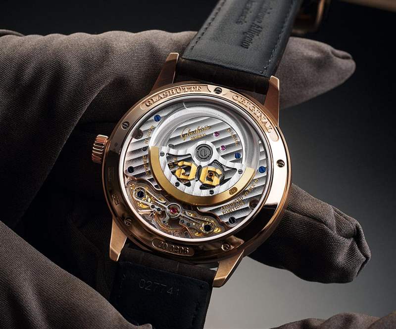 不規則的和諧美學！格拉蘇蒂原創首度推出年歷功能腕表-復刻表