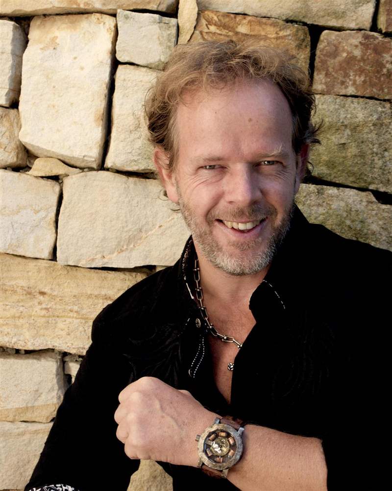 把意想不到的材料導入手表設計！獨立制表品牌ARTYA的創(chuàng)作之路-復刻表