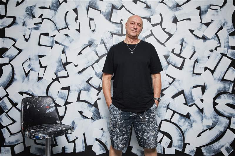 推出G-Shock 慶祝其成立 40 周年，發布了一些火紅的手表和巧妙的霧霾-復刻表