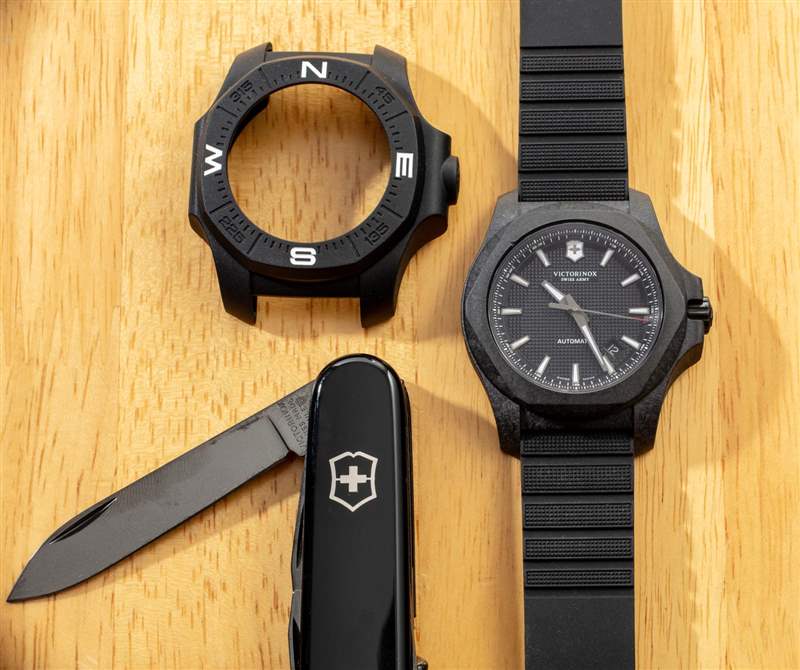 Victorinox INOX 碳纖維機械腕表-復刻表