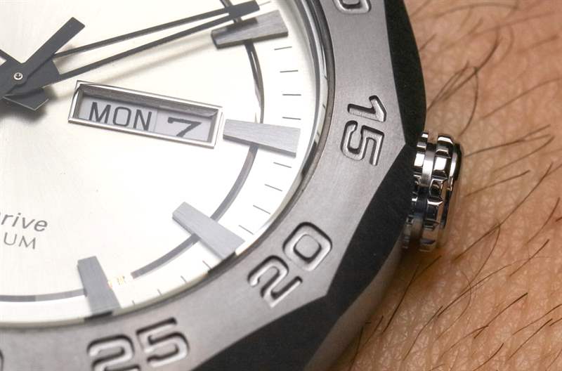 公民生態(tài)驅(qū)動(dòng)超級(jí)鈦AW0060手表評(píng)論-復(fù)刻表