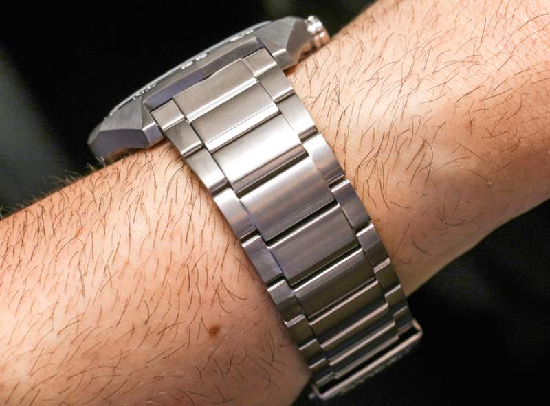 公民生態(tài)驅(qū)動(dòng)超級(jí)鈦AW0060手表評(píng)論-復(fù)刻表