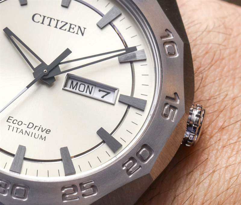 公民生態(tài)驅(qū)動(dòng)超級(jí)鈦AW0060手表評(píng)論-復(fù)刻表