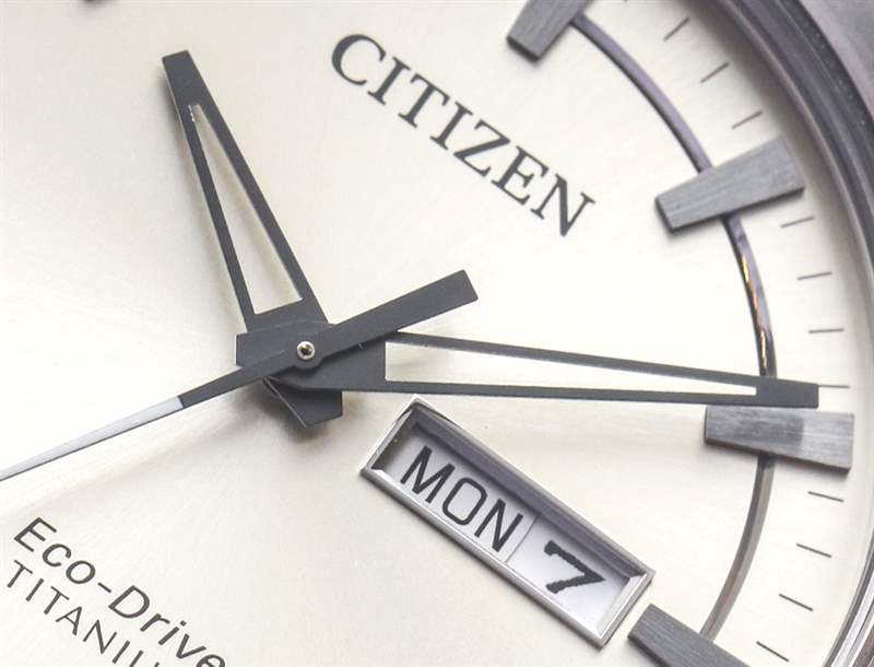 公民生態(tài)驅(qū)動(dòng)超級(jí)鈦AW0060手表評(píng)論-復(fù)刻表