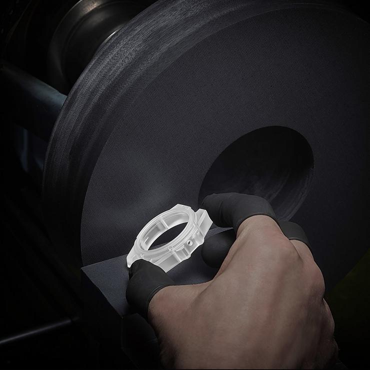 腕表市場潛力股必備特質(zhì)：超限量、夠獨特｜HUBLOT特別色藍寶石如何抓住目光-復刻表