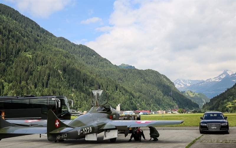 豪利時大表冠ProPilot高度計腕表實戰飛行首秀-復刻表