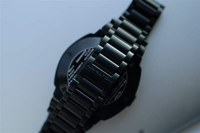 親身體驗我們參加了“黑客帝國”首映式，并在大屏幕上看到了一些漢密爾頓手表-復刻表