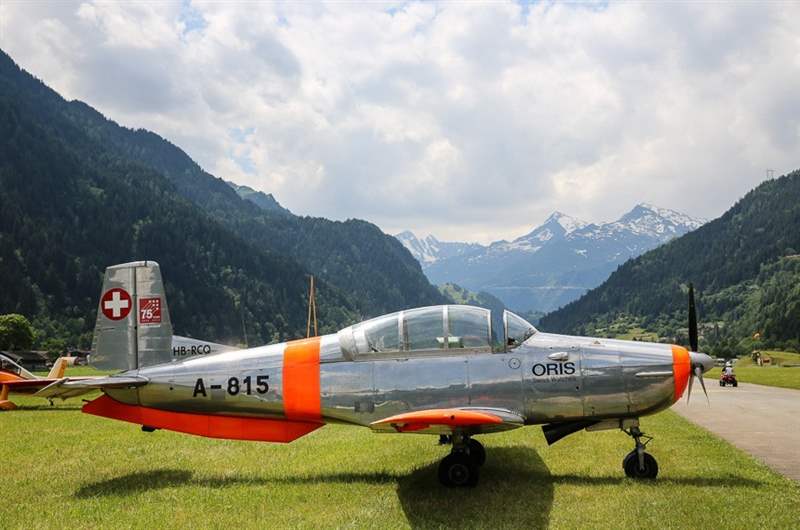 豪利時大表冠ProPilot高度計腕表實戰飛行首秀-復刻表