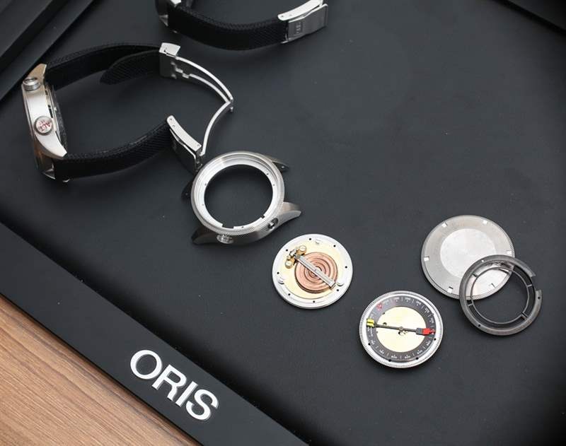 豪利時大表冠ProPilot高度計腕表實戰飛行首秀-復刻表