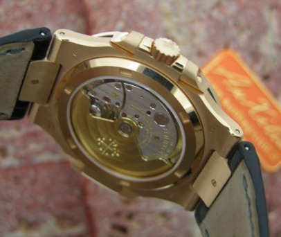 百達(dá)翡麗鸚鵡螺巨型玫瑰金-復(fù)刻表