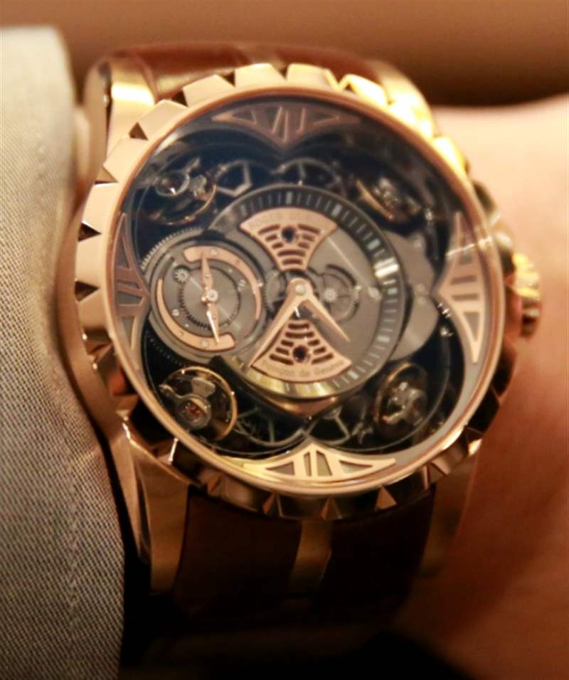 羅杰杜彼Excalibur Quatuor腕表上手體驗-復(fù)刻表