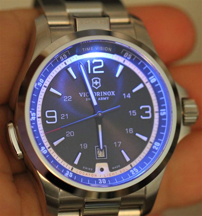 瑞士軍隊Victorinox夜視手表評論-復刻表