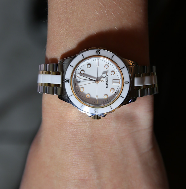 克里斯托弗沃德W60珊瑚女士手表評論-復(fù)刻表