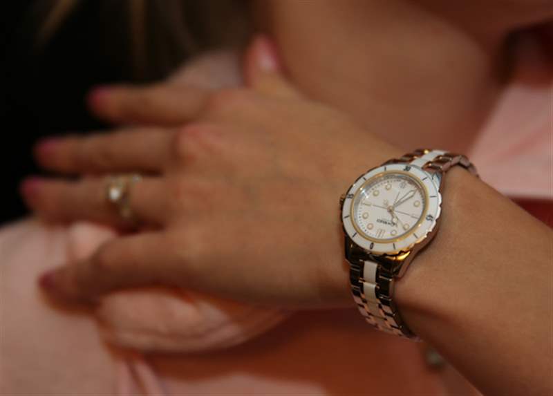 克里斯托弗沃德W60珊瑚女士手表評論-復(fù)刻表