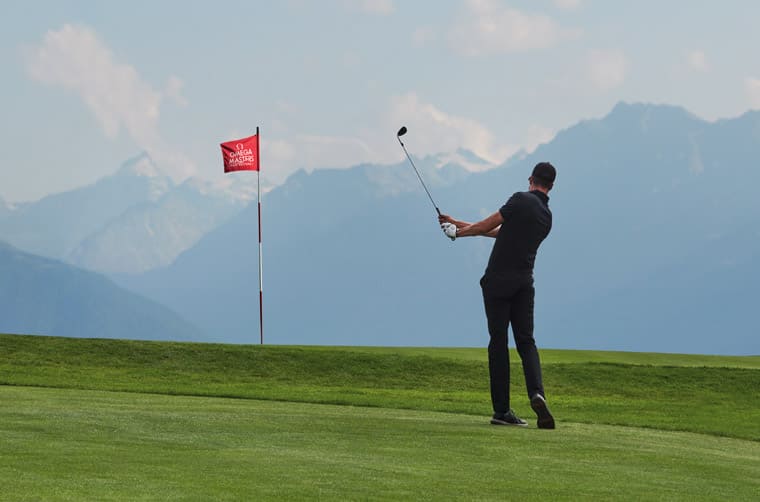 OMEGA鼎力支持高爾夫球運(yùn)動(dòng)舉辦歐米茄名人賽盤點(diǎn)品牌出過的高爾夫球?qū)Ｓ檬直?復(fù)刻表